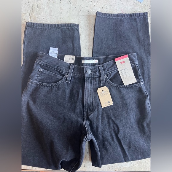 Levi's Women's 94 Baggy Jeans Mid Rise Straight Leg Black Women’s 28X31 - Picture 6 of 9